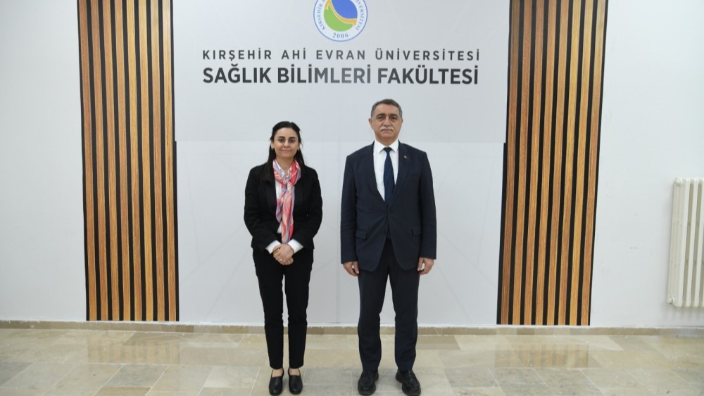 Rektörümüzden Asaleten Atanan Dekanımız Prof. Dr. Muradiye Karasu Ayata’ya Hayırlı Olsun Ziyareti
